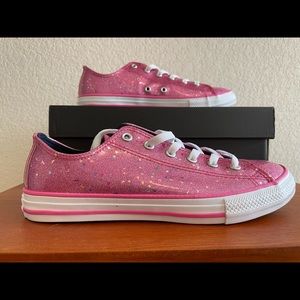 Brand new pink star glitter women's Converse size 8